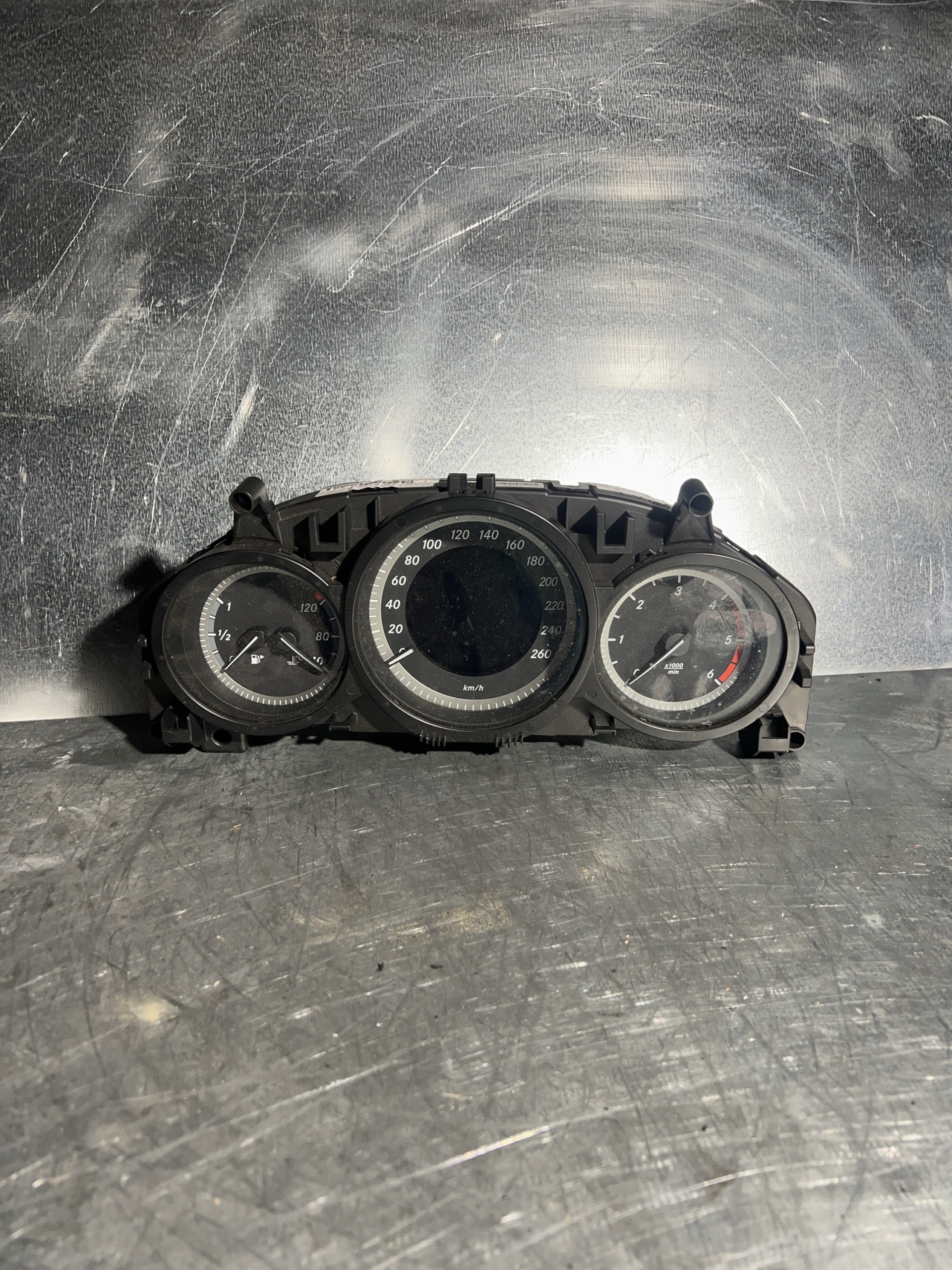 Kopie von Tacho für Mercedes W204 - OEM A2049004008