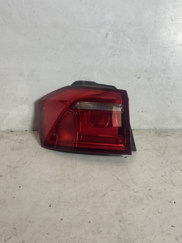 Rückleuchte links außen für VW Golf SPORTSVAN - OEM 510945095k