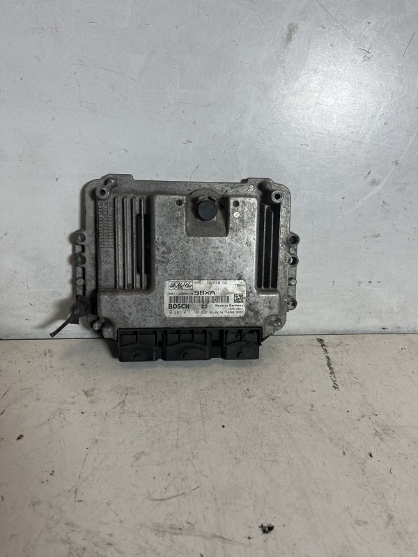 Motorsteuergerät für Ford Focus - OEM 0281011701