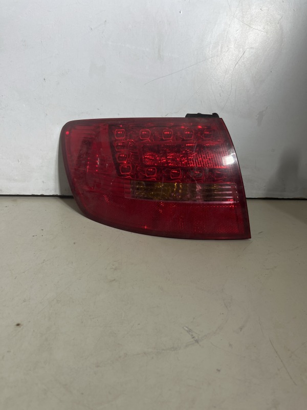 Rückleuchte links für Audi A6 Avant - OEM 4F9945096H