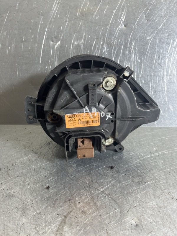 Lüftermotor für Audi A4 - OEM 9020016