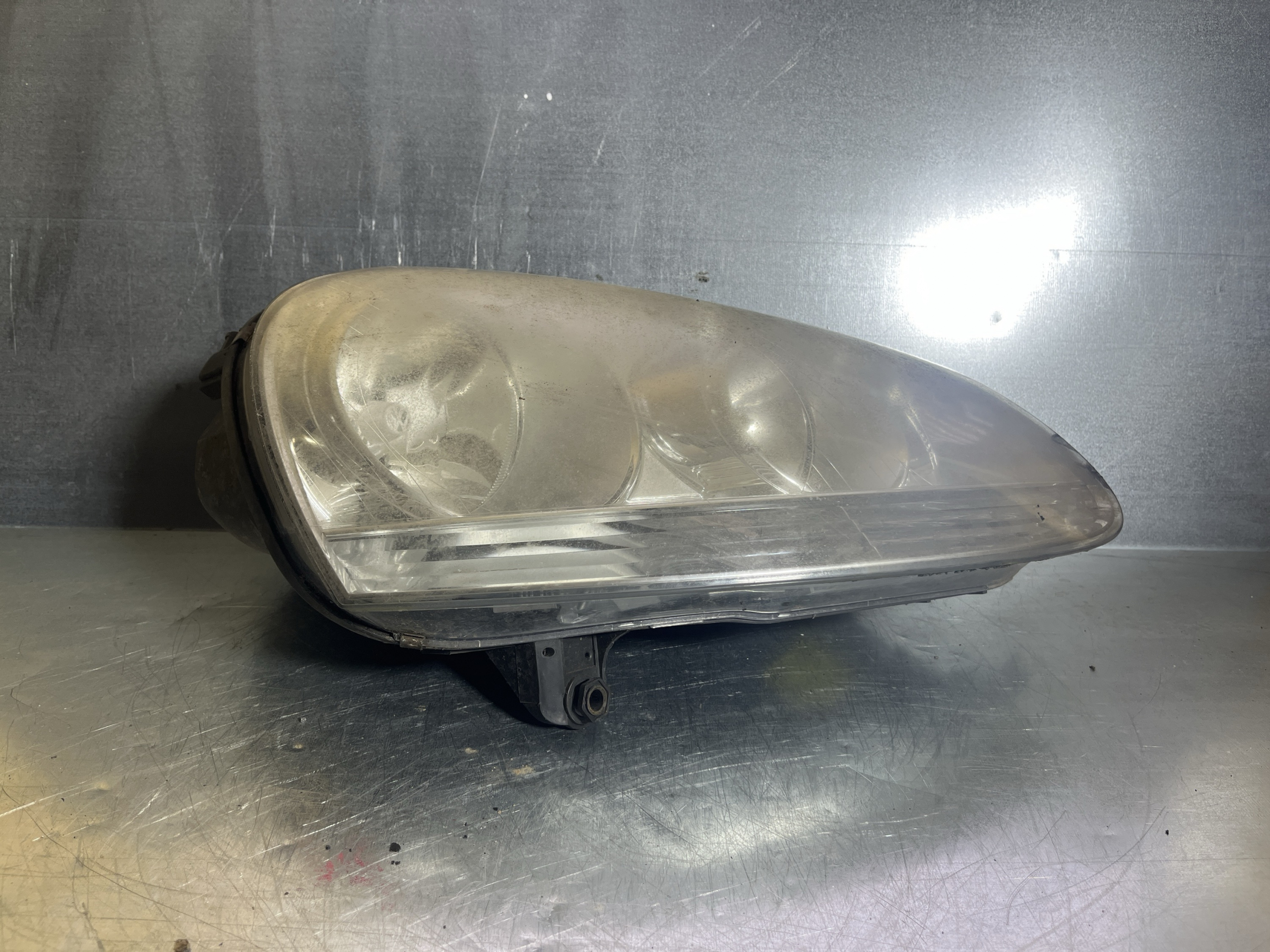 Scheinwerfer rechts für VW Golf V - OEM 0301212204