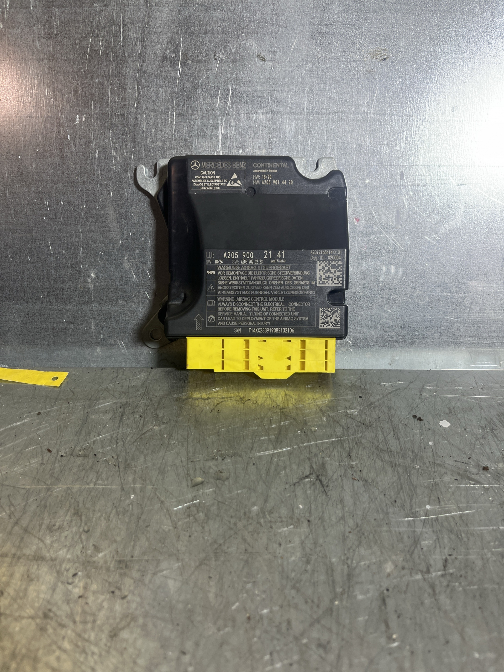 Airbagsteuergerät für Benz W205 - OEM A2059002141