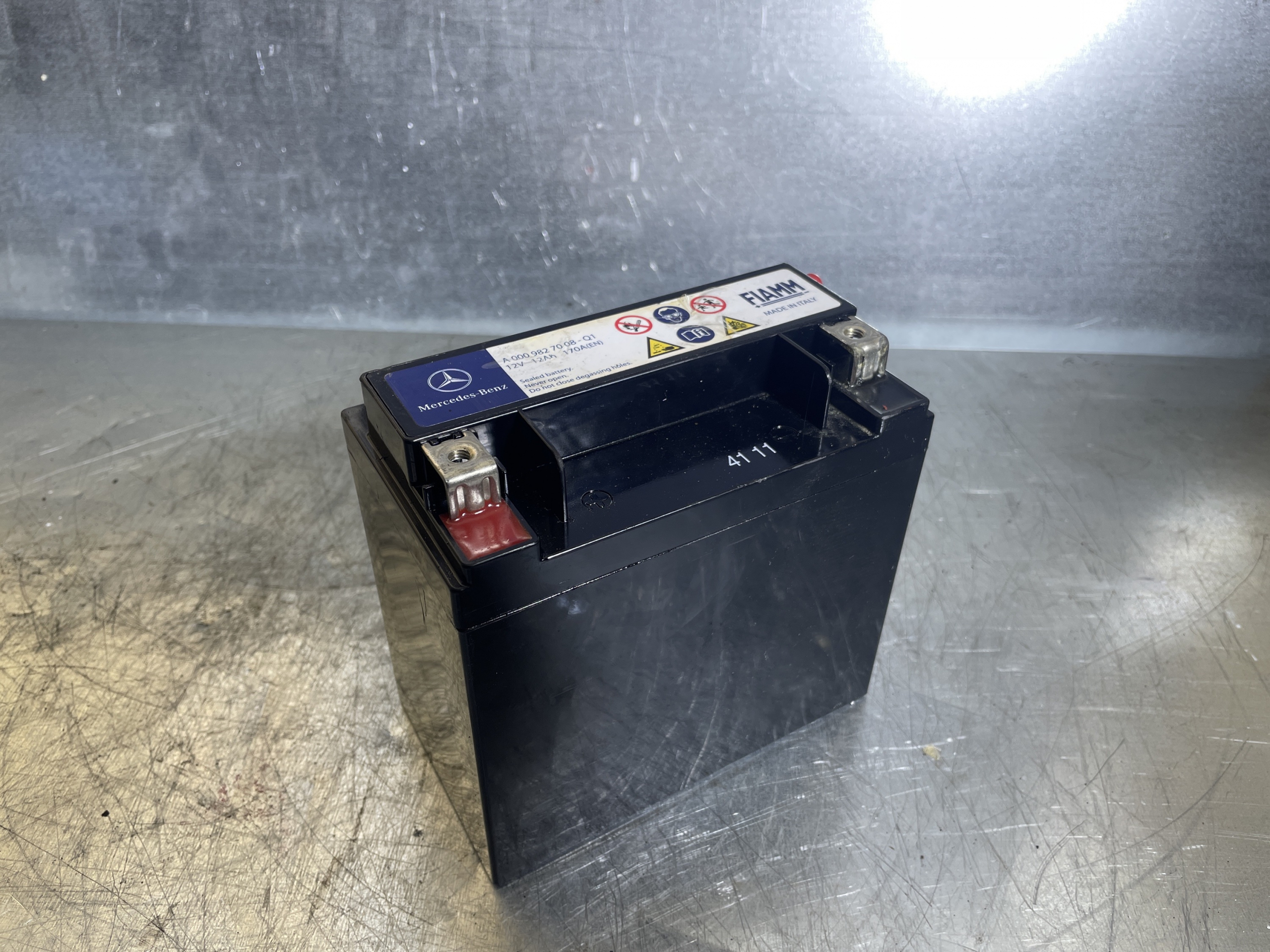 Batterieunterstützung Mercedes W204 W212 -OEM A0009726008
