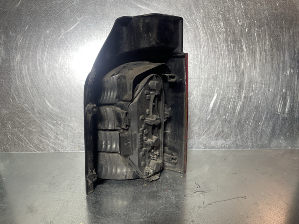 Rückleuchte links VW T5 - OEM 7H0945257A – Bild 2