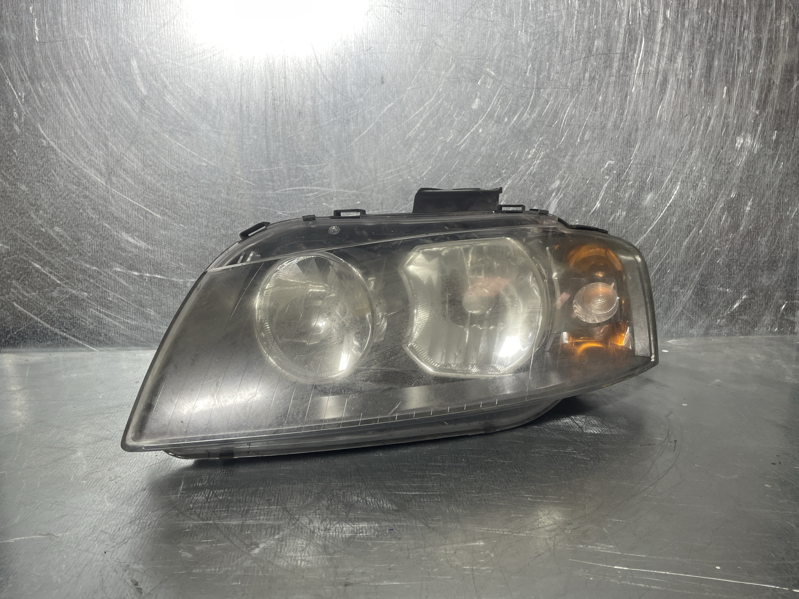 Scheinwerfer links Halogen Audi A3 8P -OEM