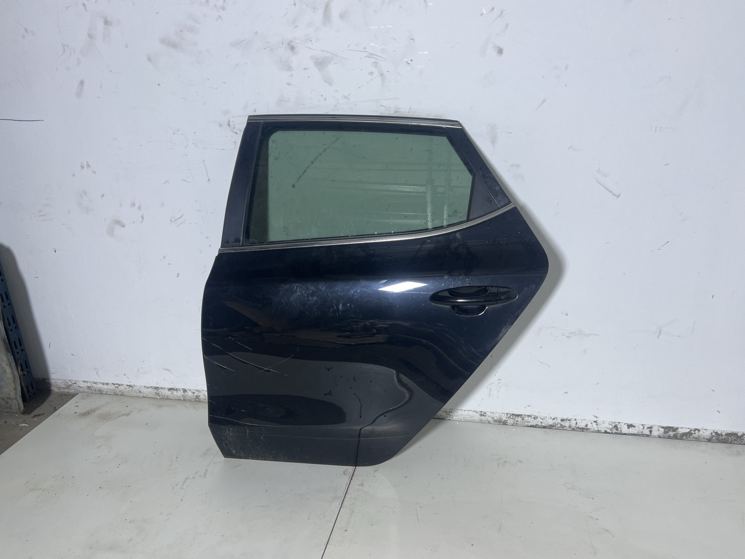 KIA ceed II jd 2015 tür hinten links Komplett schwarz