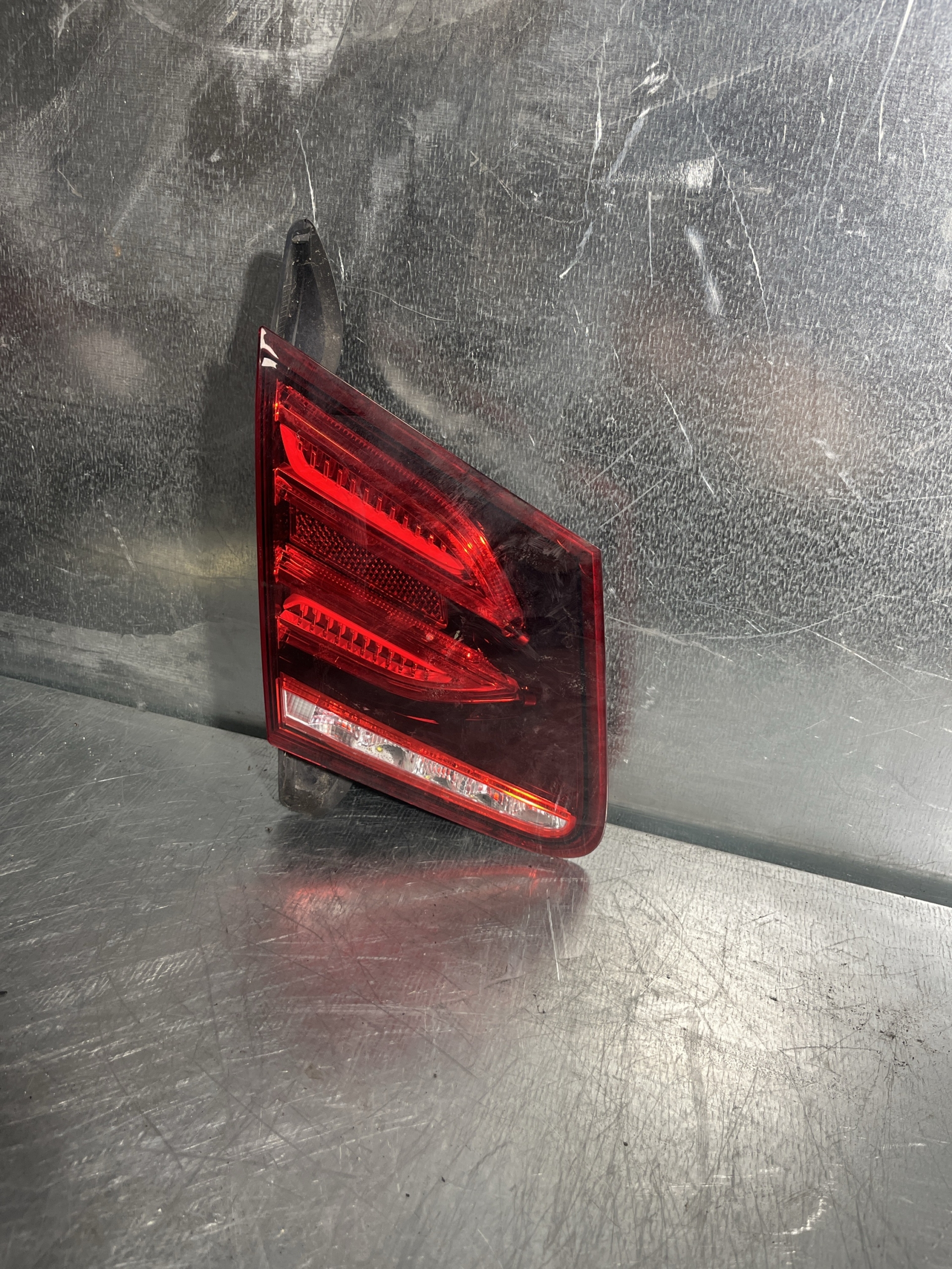 Mercedes W207 Mopf Rückleuchte links innen- OEM A2079063700