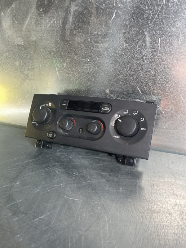 Jeep Cherokee Klimabedienteil - OEM 12225129
