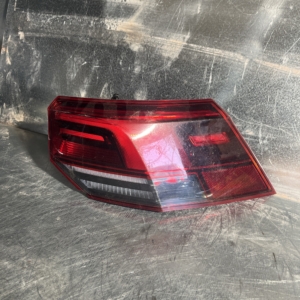 Vw Golf VIII 8 Variant Rückleuchte rechts - OEM 5H0945096C
