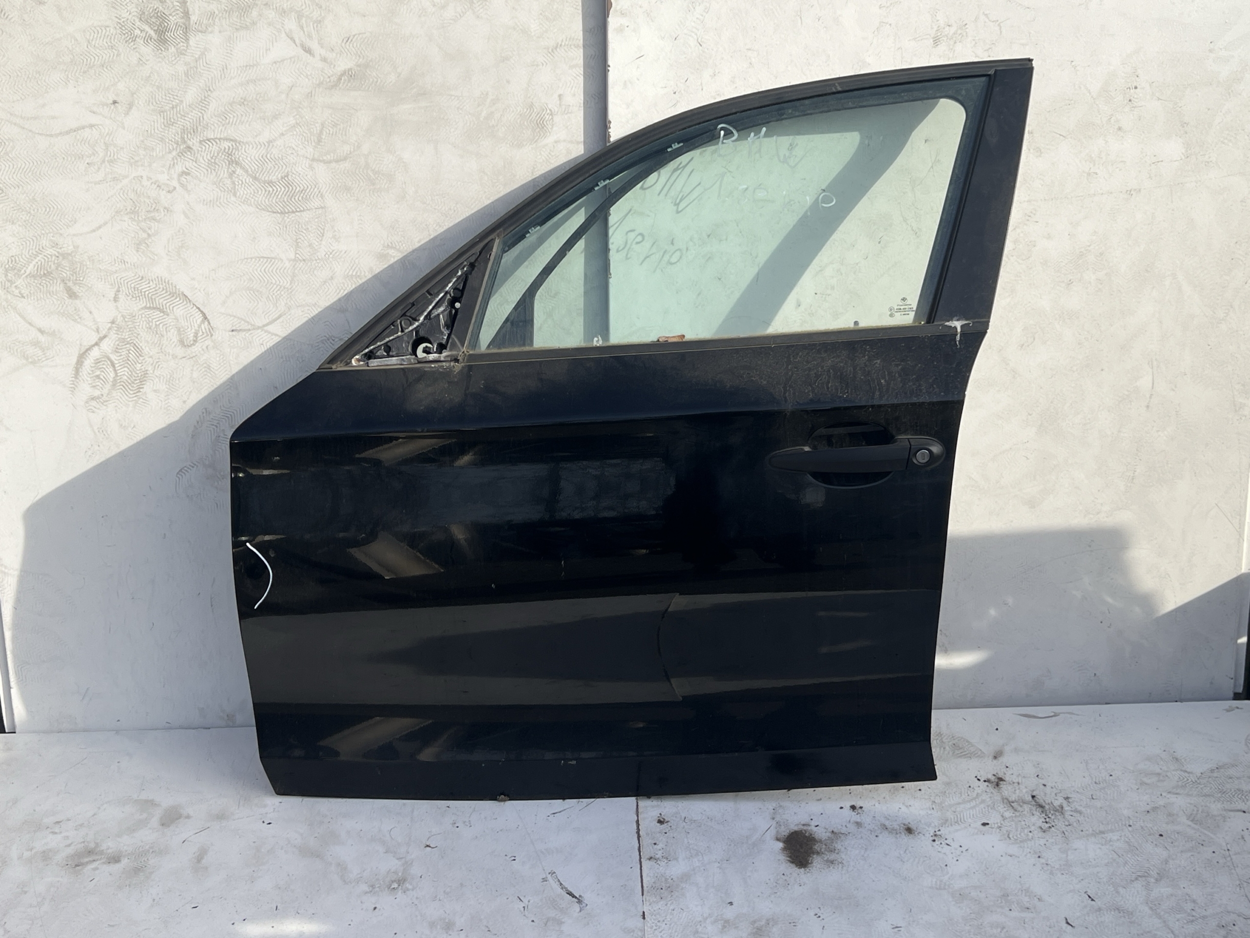 BMW E87 Tür vorne links Komplett Schwarz 668/2