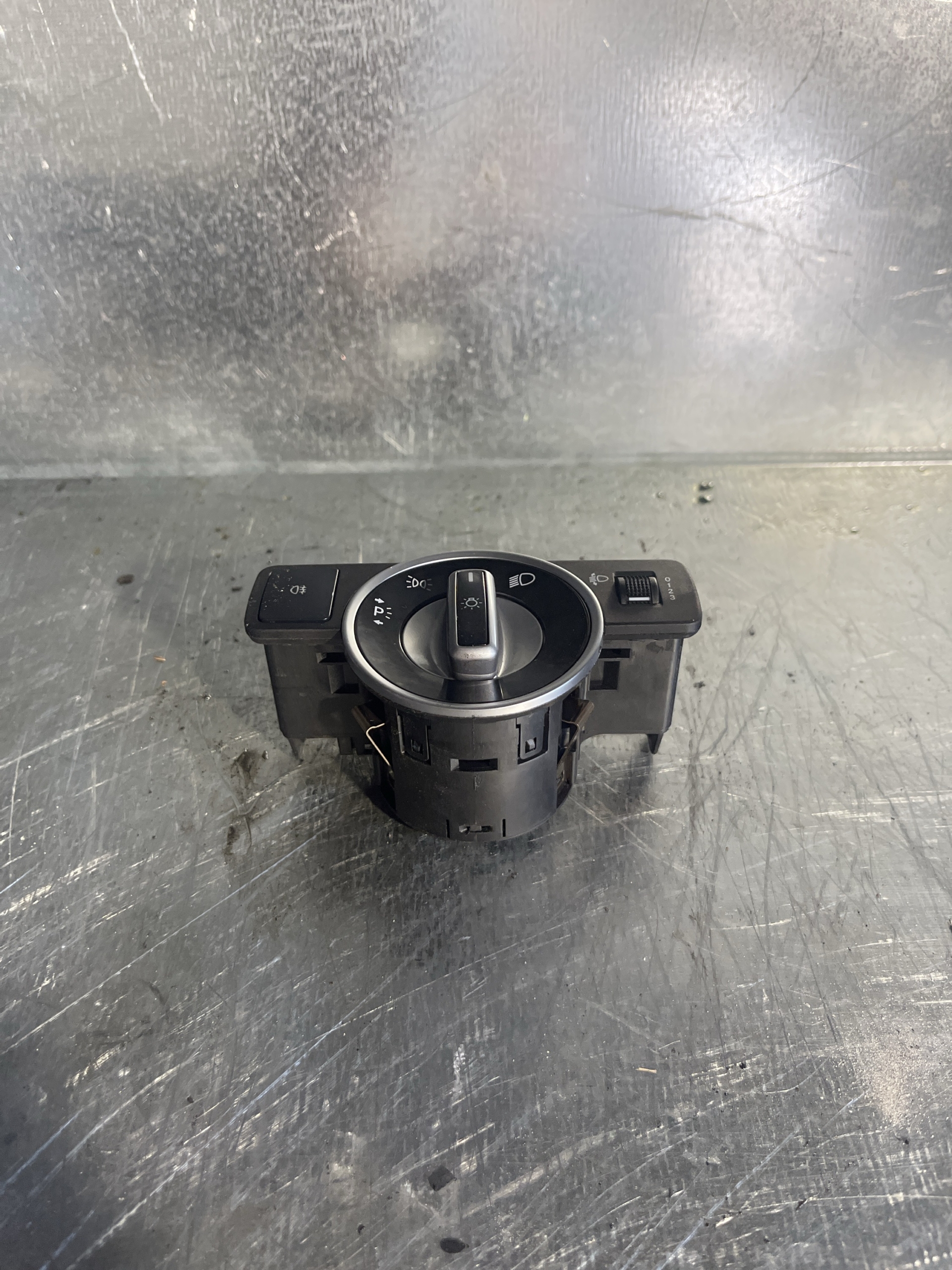 Mercedes W204 C-Klasse Lichtschalter - OEM A2049053103