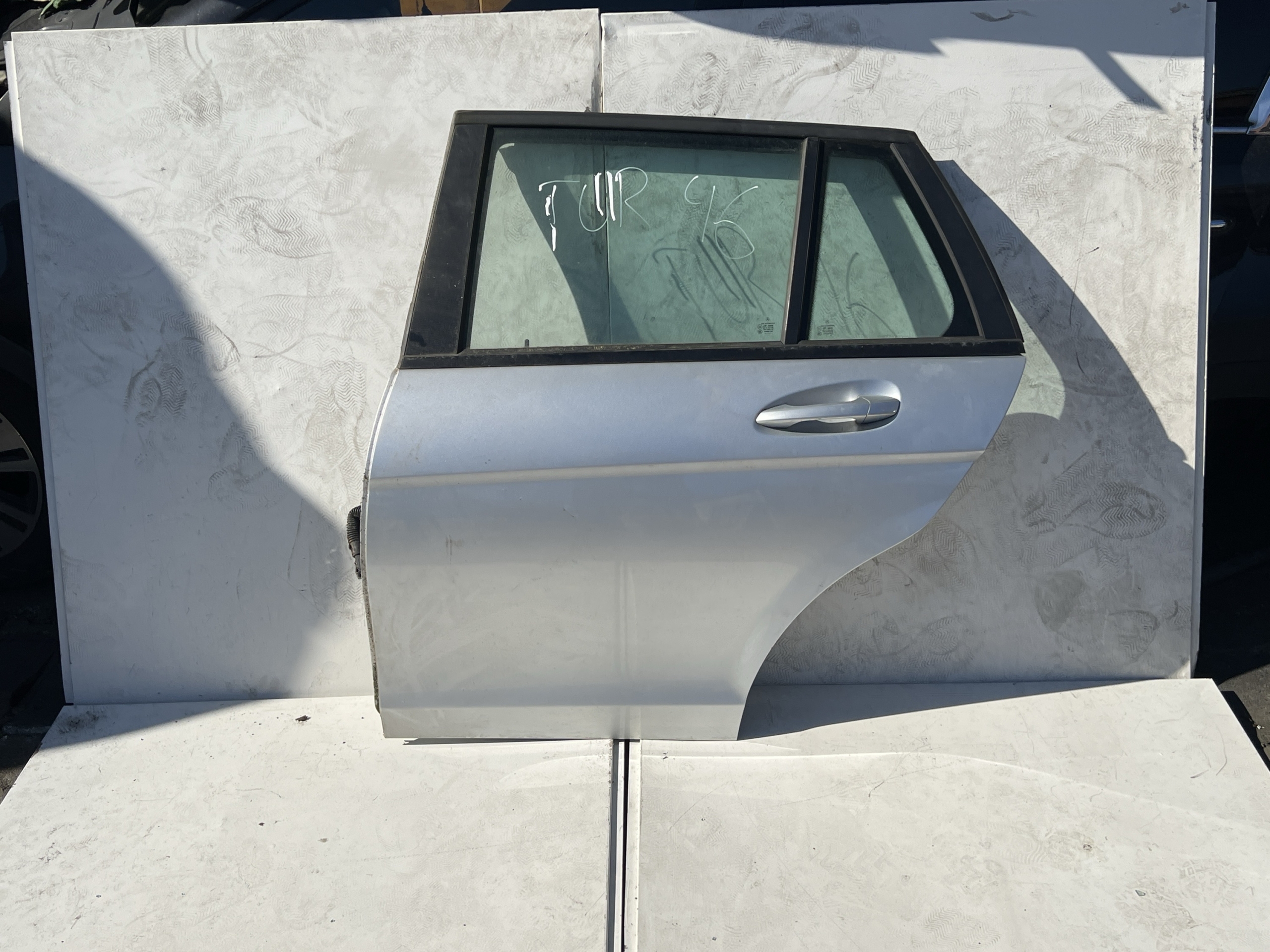 Mercedes W204 Kombi Tür hinten Links KOMPLETT Silber 775