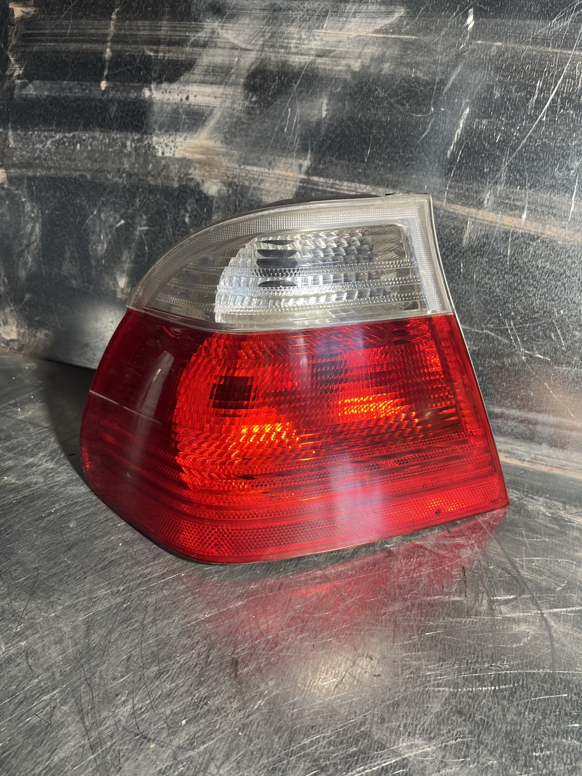 Bmw E46 Rückleuchte links - OEM 8383821