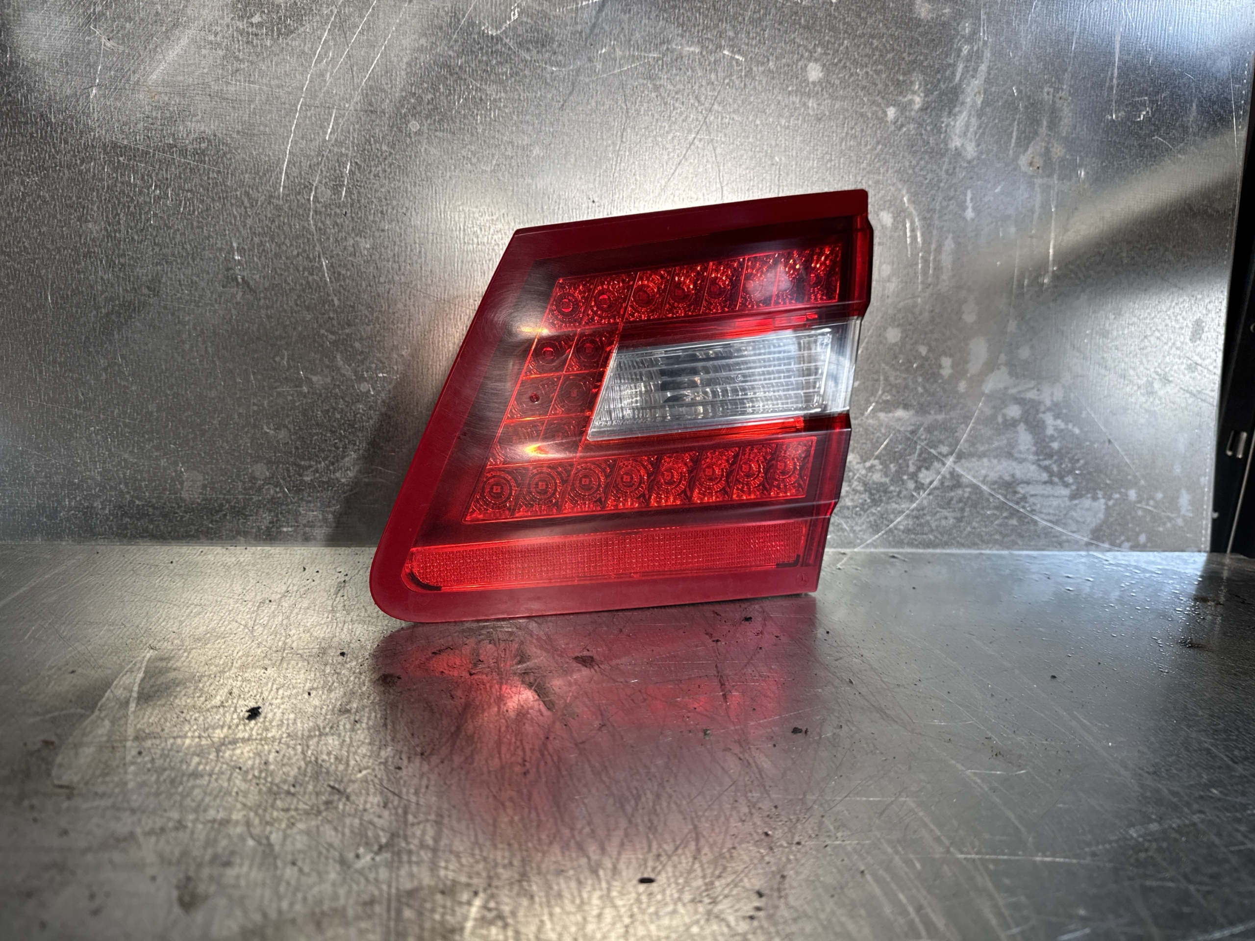 Rückleuchte innen Rechts W212 V.MOPF-OEM A2128201064