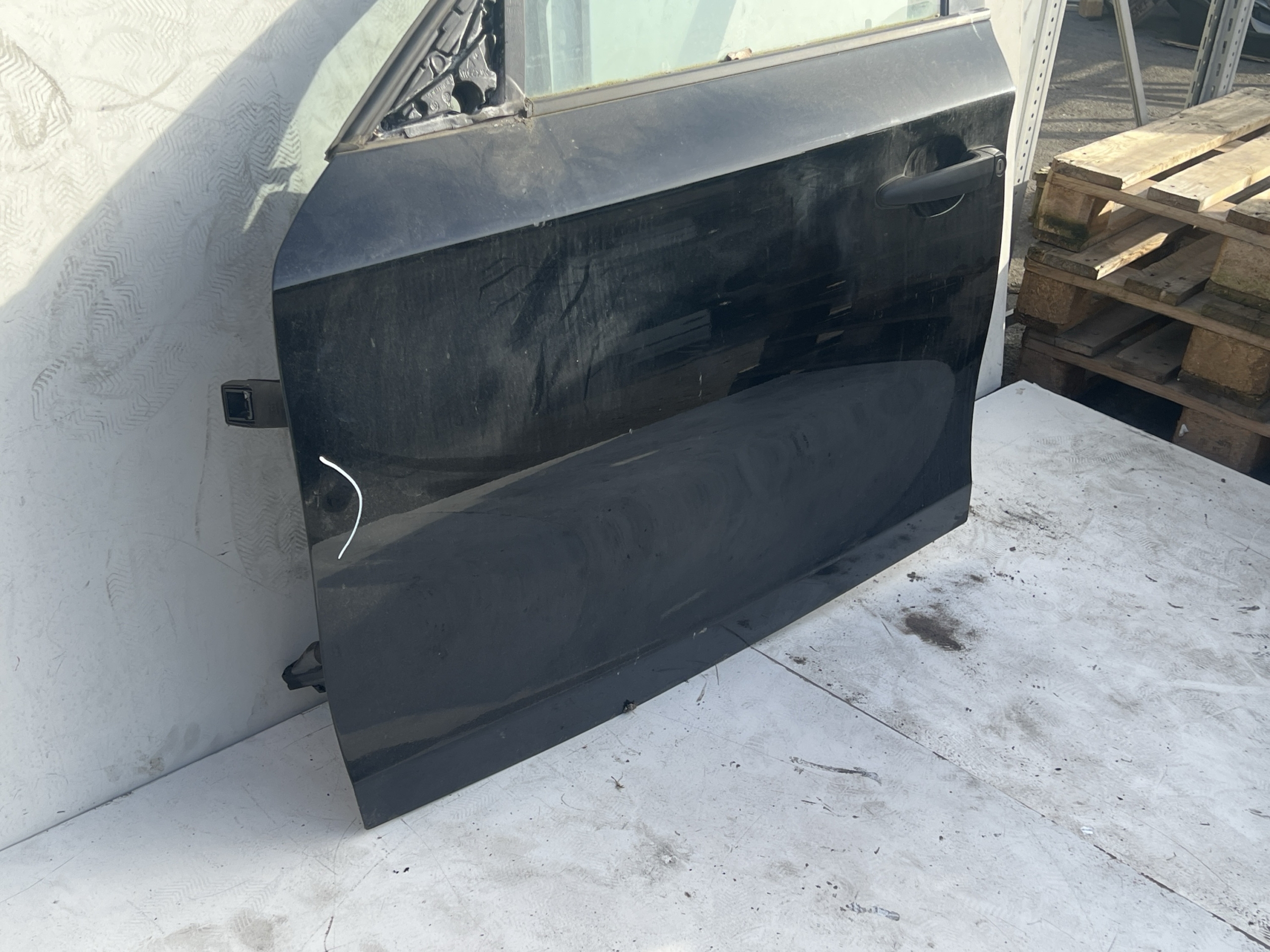 BMW E87 Tür vorne links Komplett Schwarz 668/2 – Bild 2