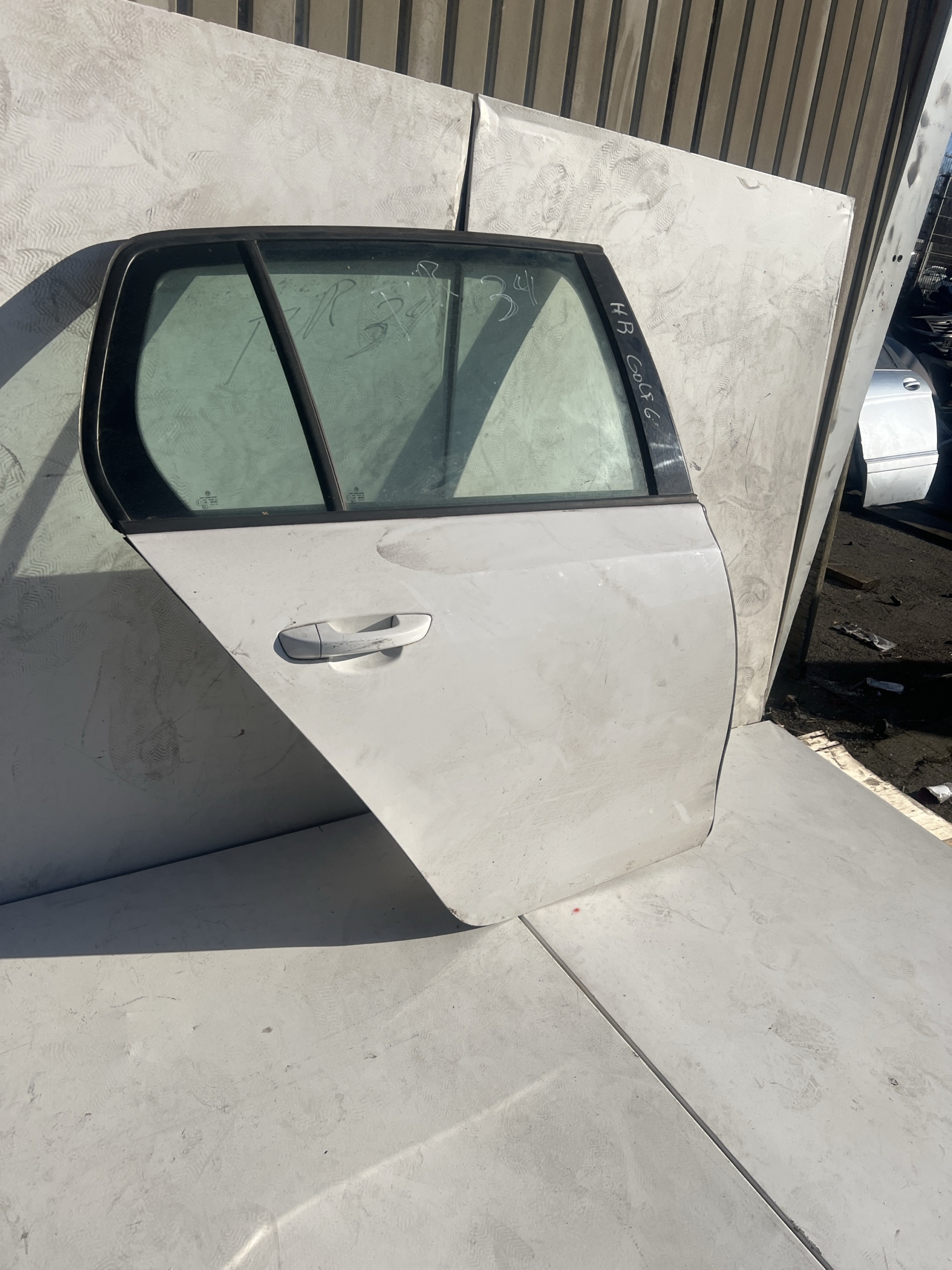 VW GOLF VI LIMO TÜR hinten rechts Komplett Weiß – Bild 3