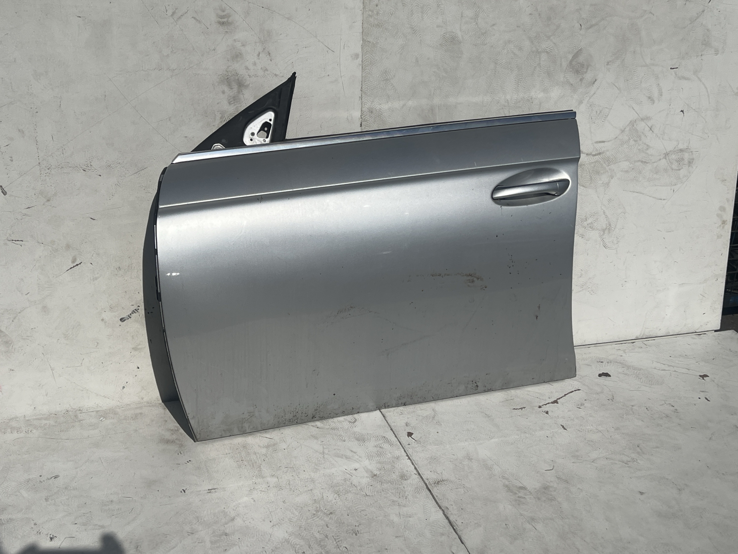 Mercedes W219 CLS TÜR vorne Links Silber