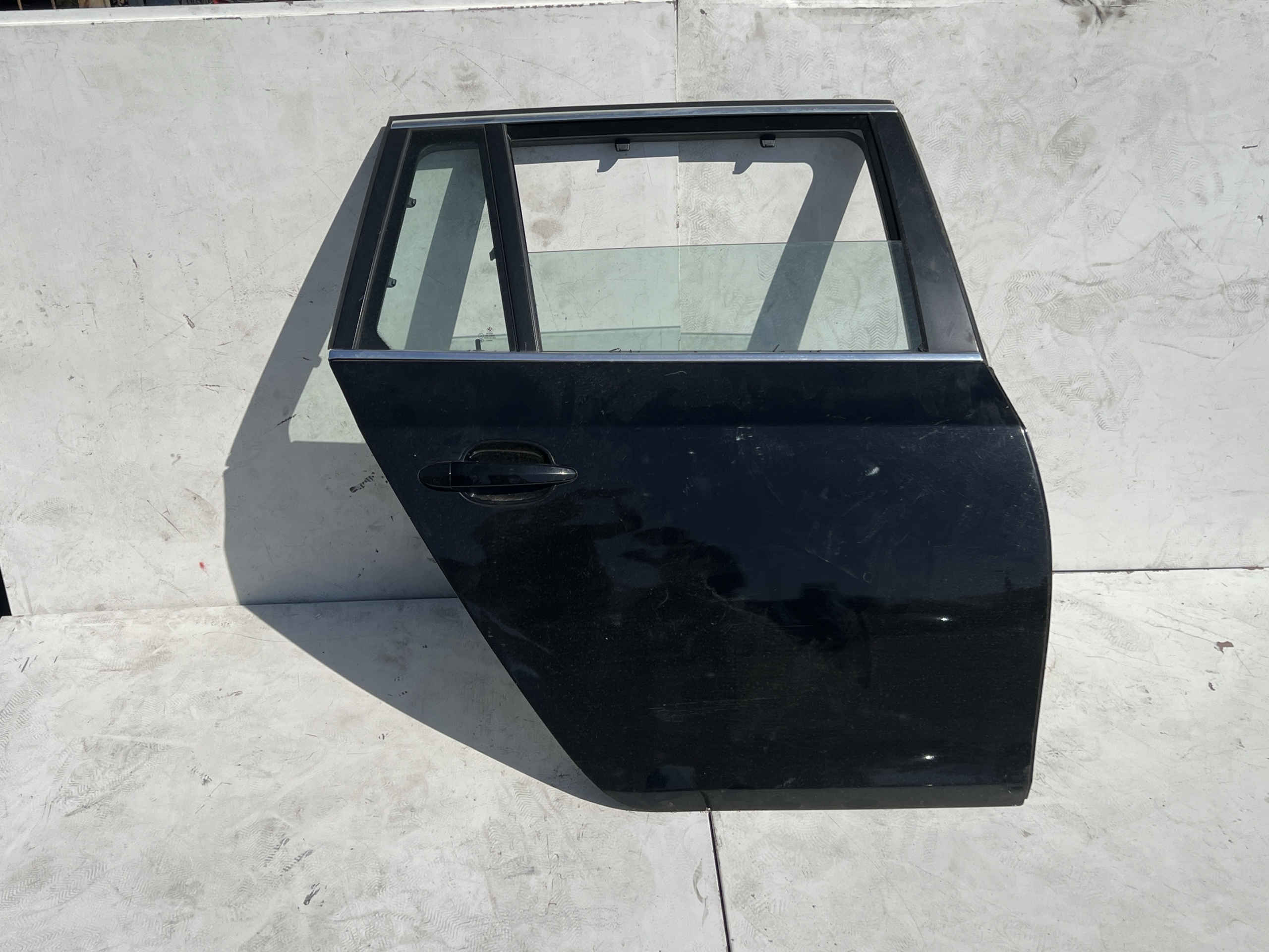 BMW E61 475 Tür hinten rechts Komplett schwarz
