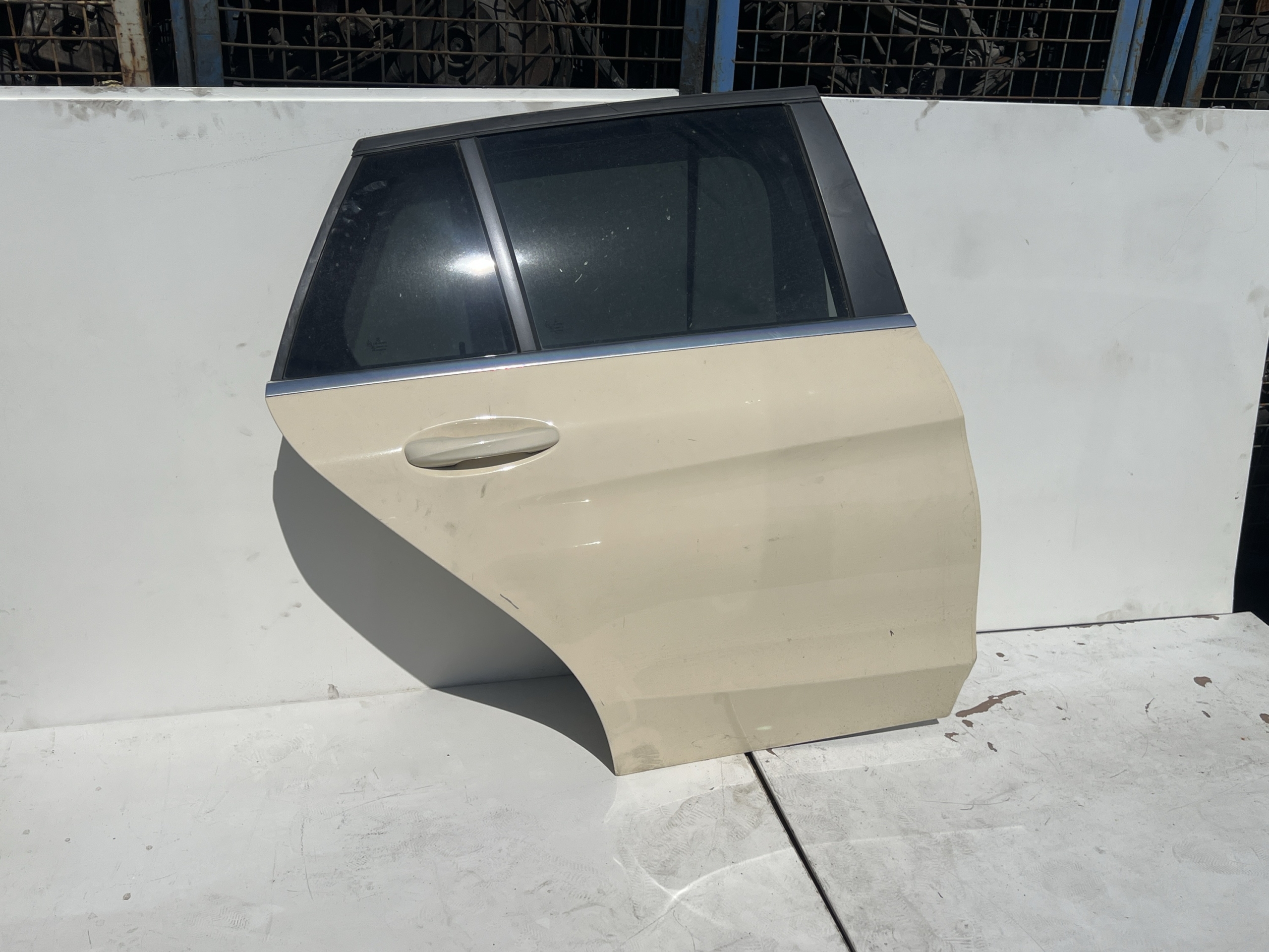 Mercedes W205 Kombi Tür hinten rechts KOMPLETT TAXI