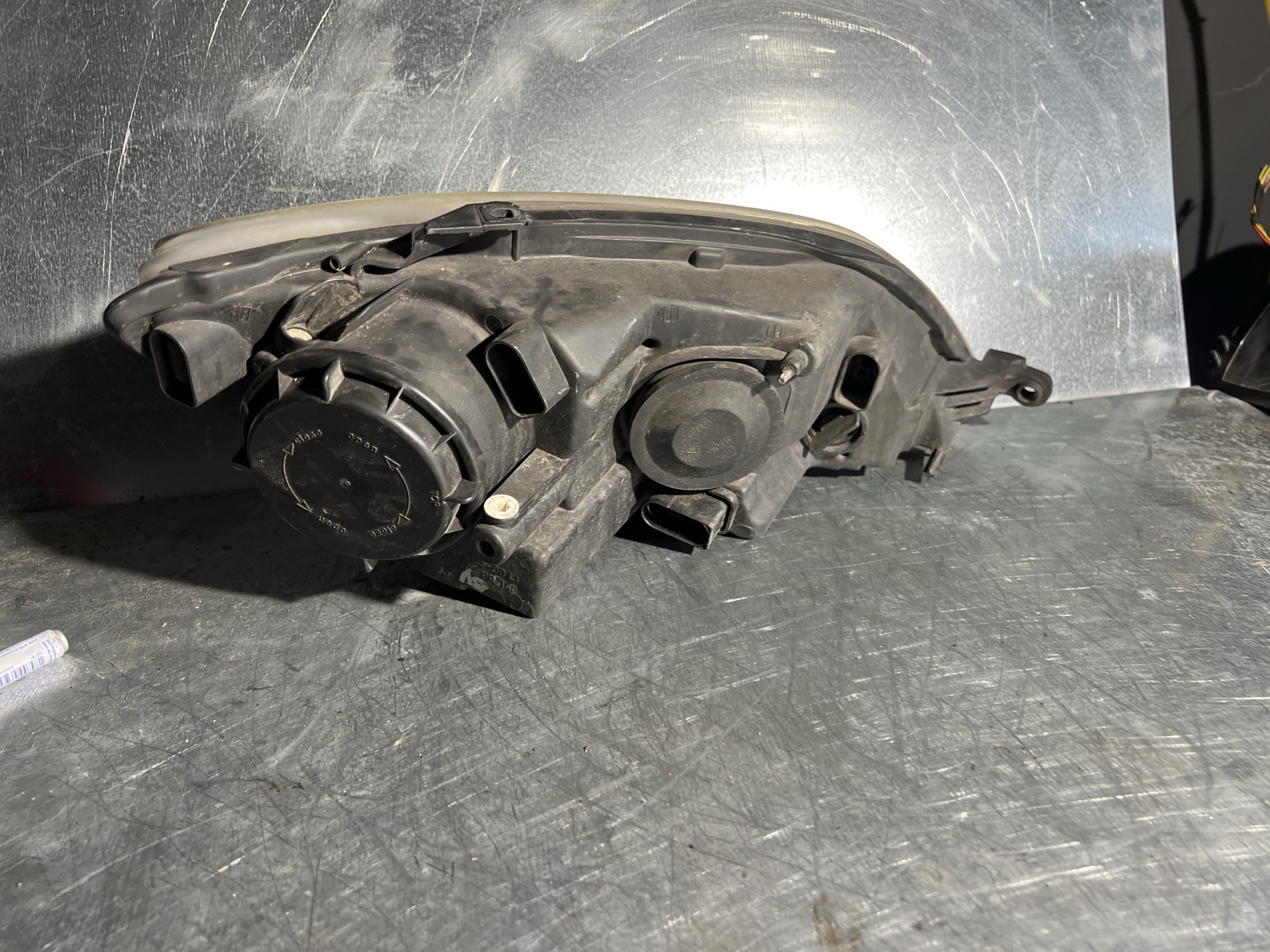 VW Golf Plus Halogen Scheinwerfer links - 5M1941005B – Bild 2