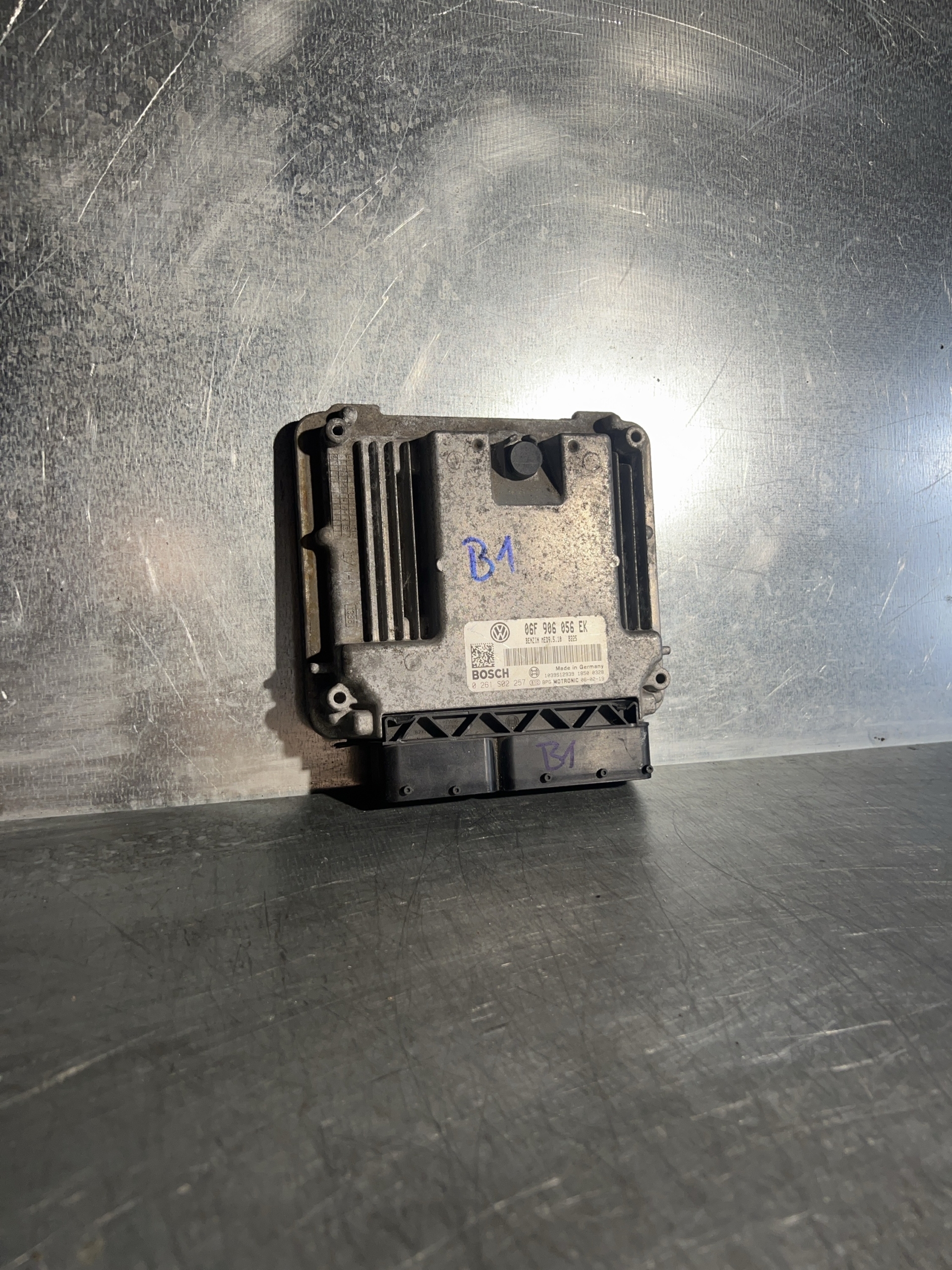 VW GOLF TOURAN PASSAT 2.0 TFSI Motorsteuergerät - OEM 06F906056EK