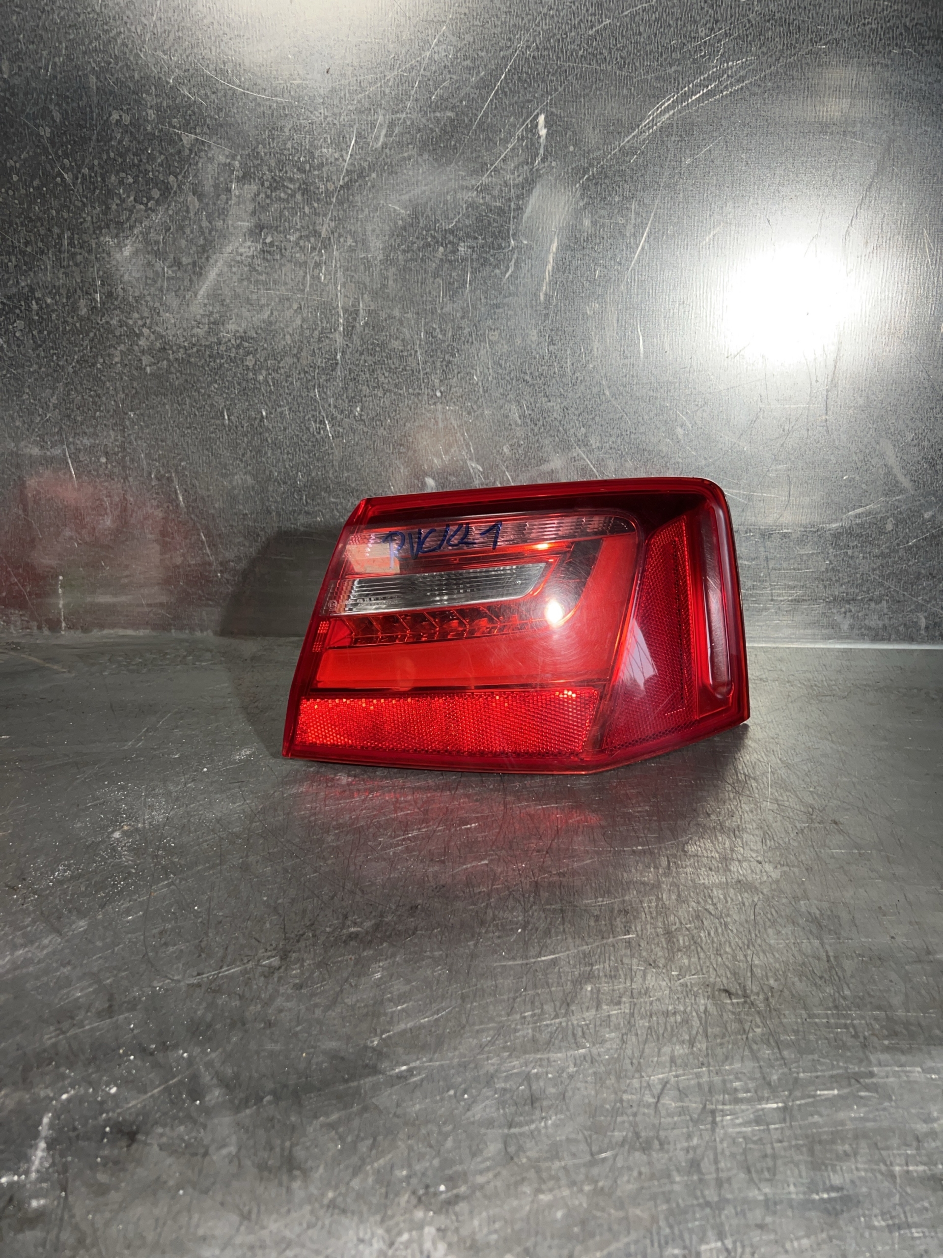 AUDI A6 4G Rückleuchte rechts außen Limo - 4G5945096A