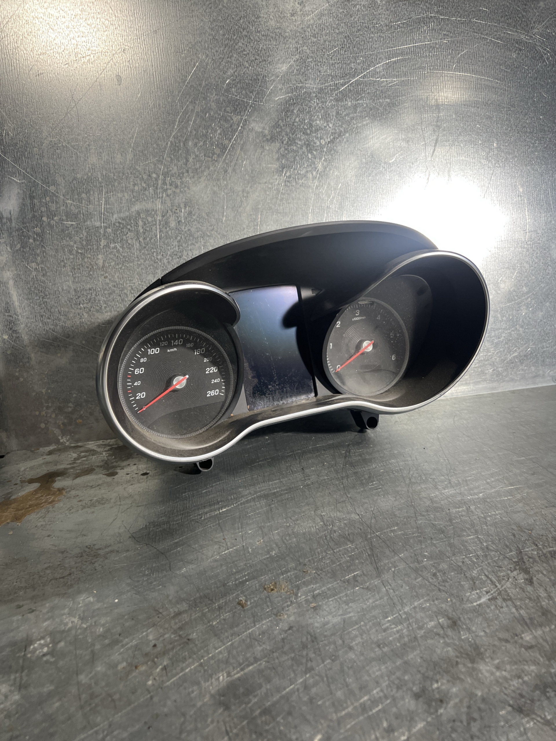 Mercedes W205 Tacho Kombiinstrument - A2059021204