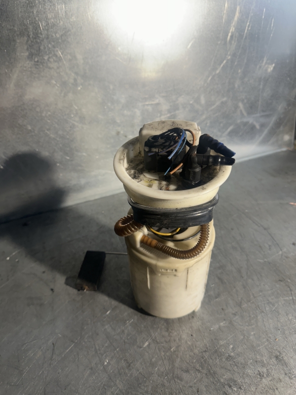 Kraftstoffpumpe Tankpumpe VW Golf IV Polo 9N -OEM 6Q0919051C