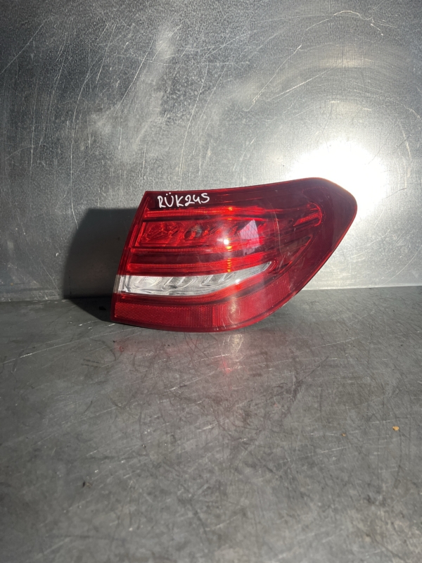 Mercedes W205 Kombi LED Rückleuchte rechts - A2059065200