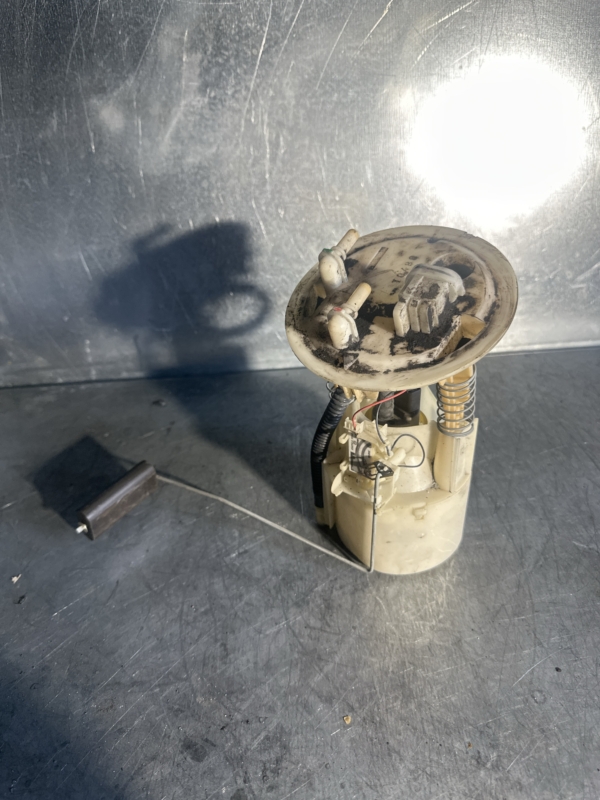 Kraftstoffpumpe Benzin Renault Megan Scenic 1.4 1.6 -OEM 7700431718