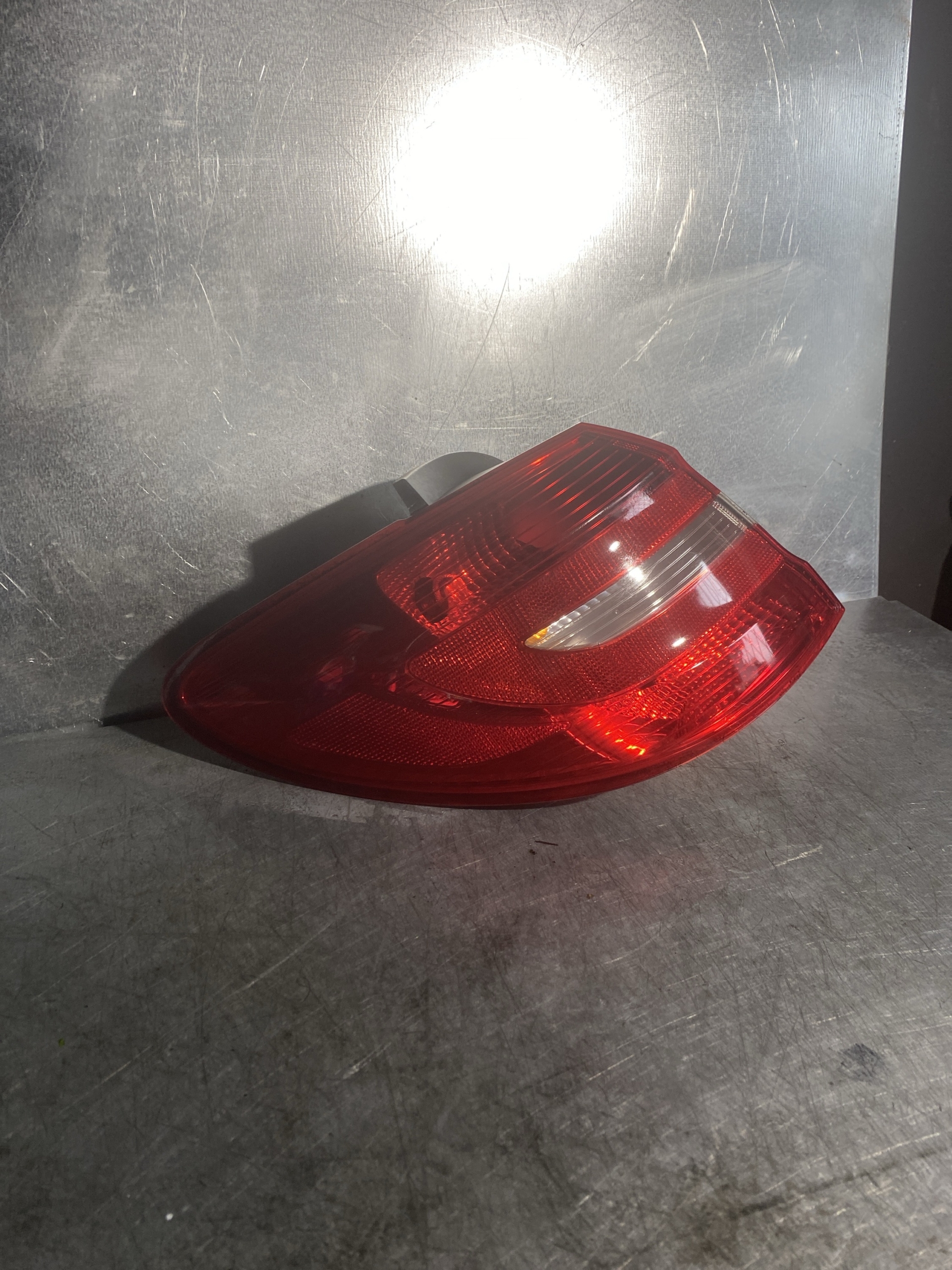 Mercedes B-Klasse W246 Rückleuchte links A2468200164