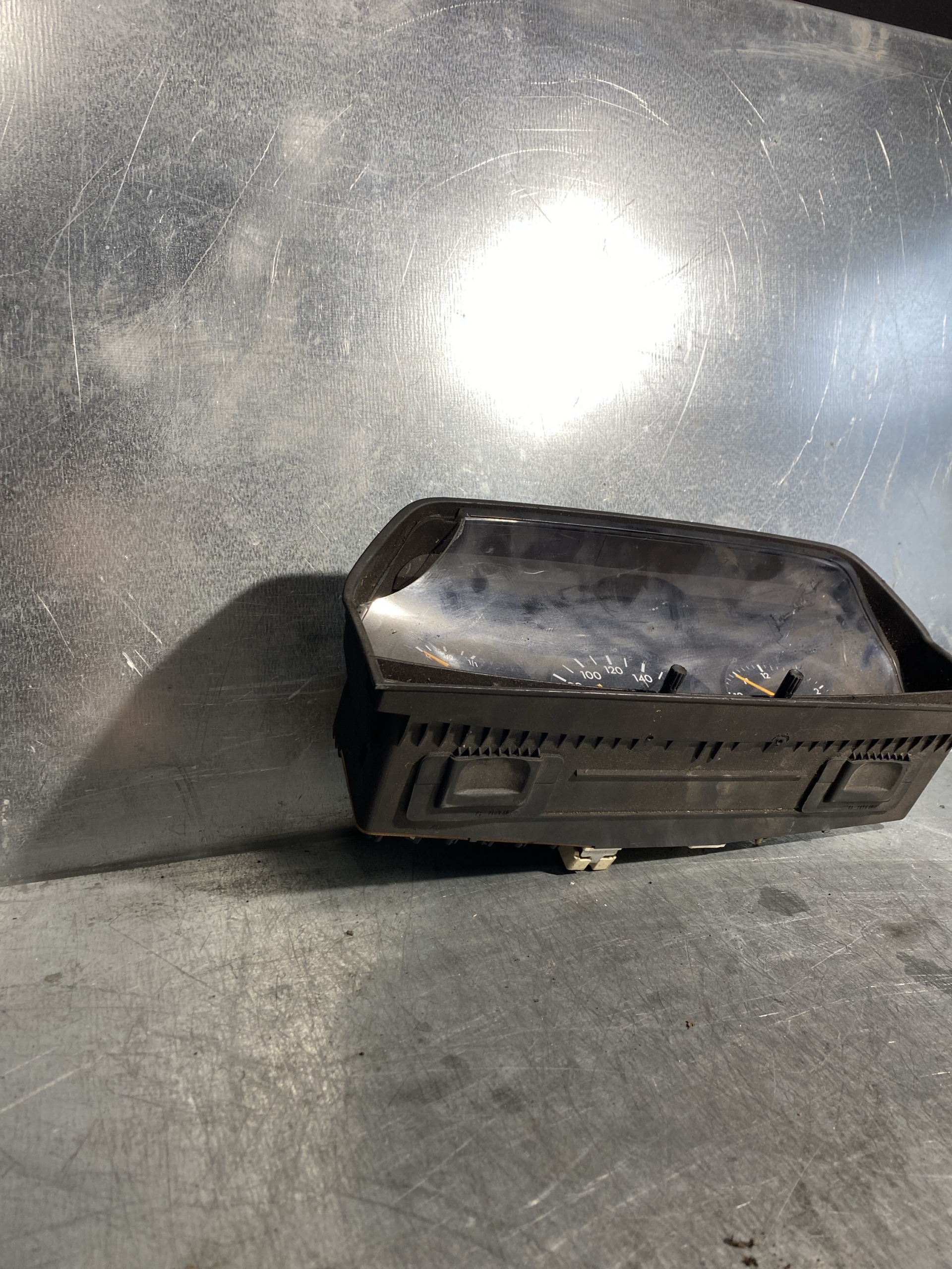 Mercedes Tachometer W201 190er 2015437822 – Bild 2