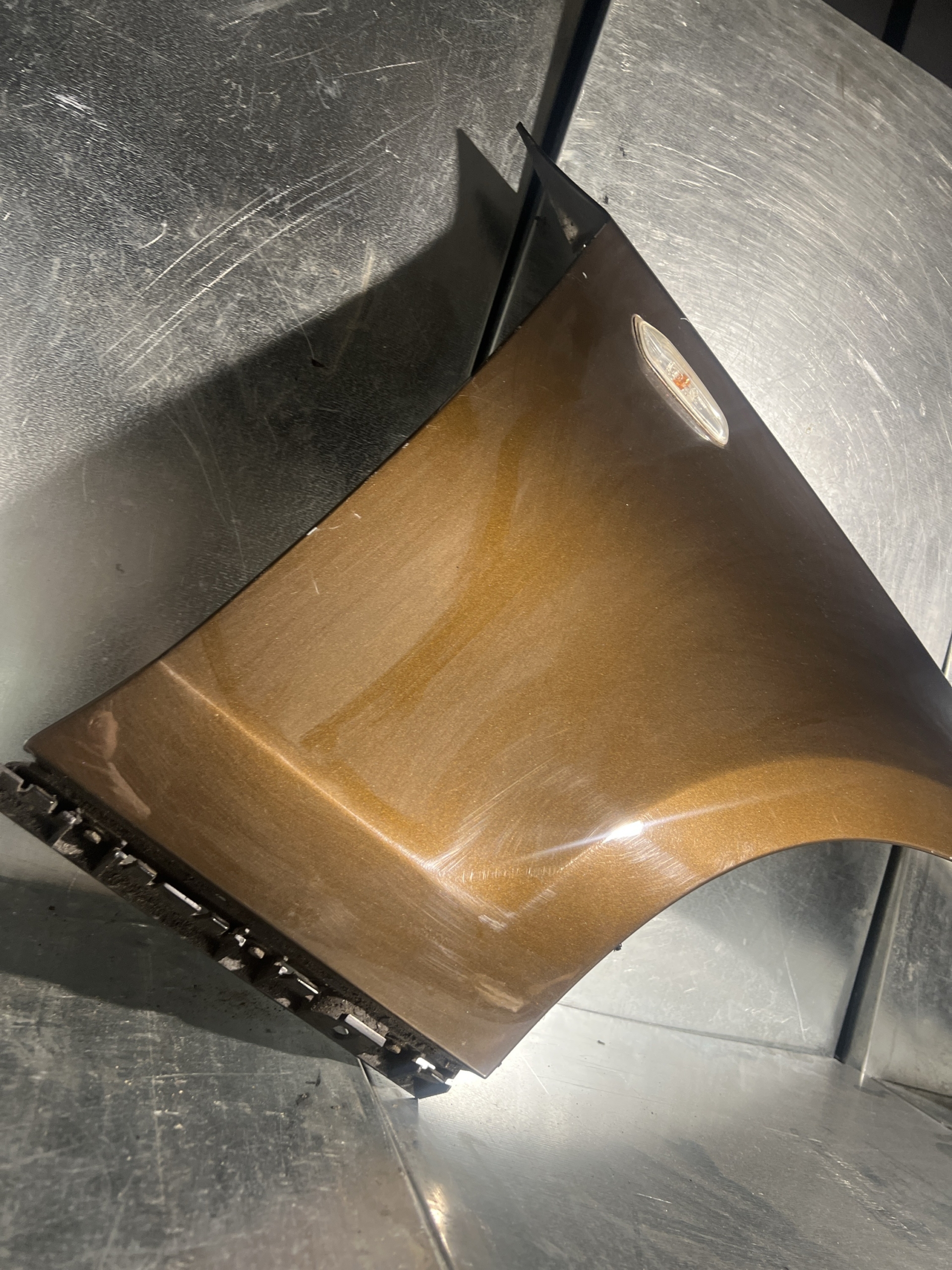 BMW E87 2010 1er Kotflügel rechts Braun B09 – Bild 2