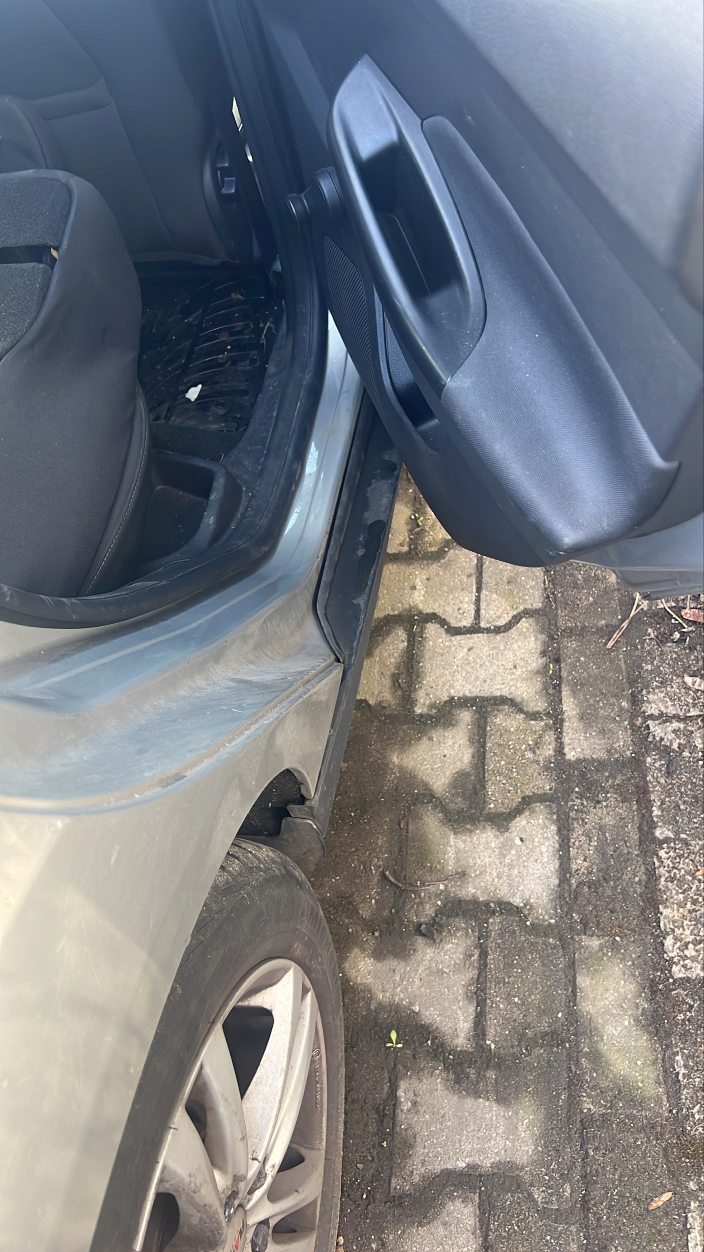 Ford Focus Tür hinten rechts komplett + Schweller rechts ( inkl Versand