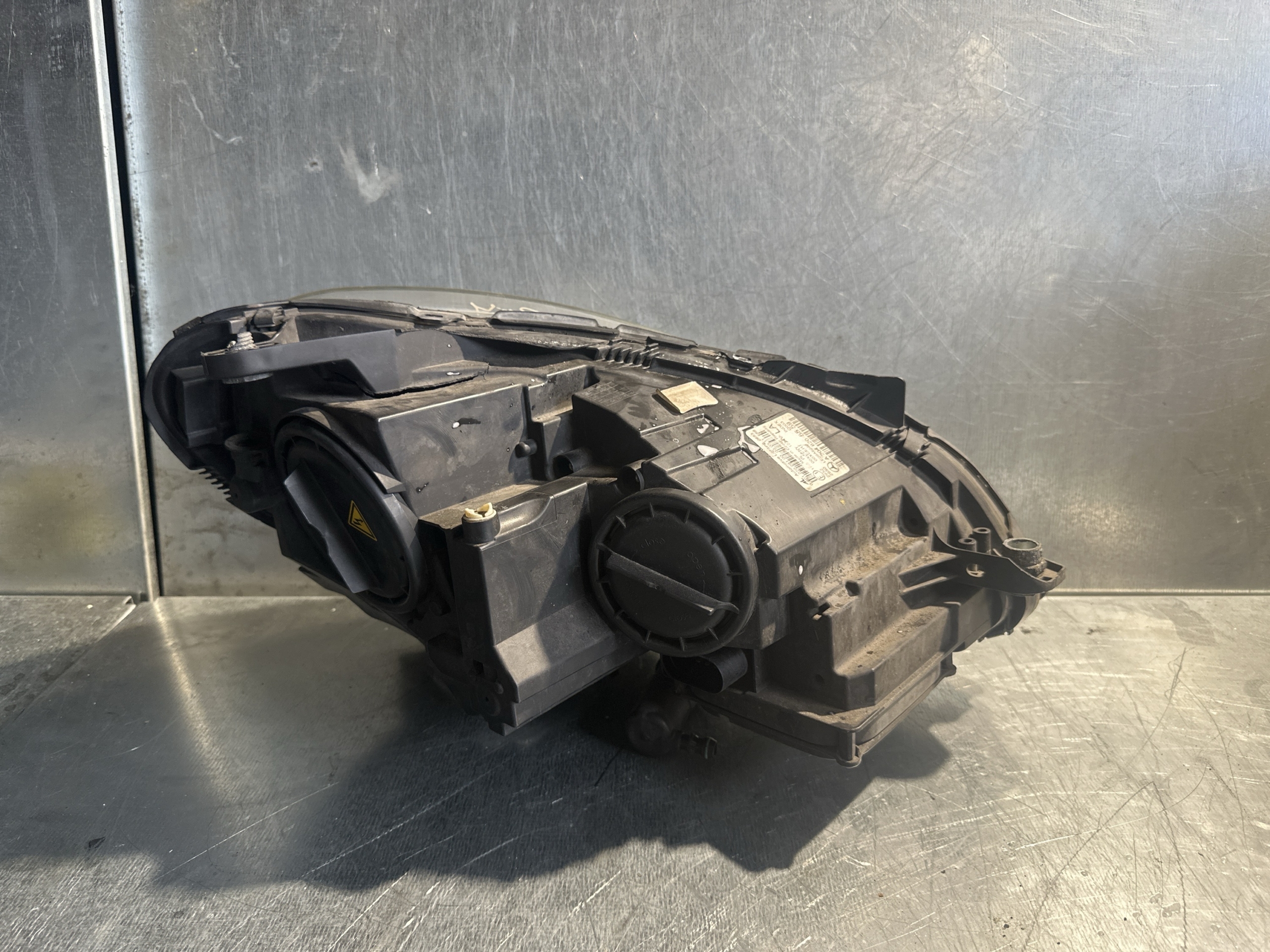 Mercedes W204 MOPF Scheinwerfer Links A2048205559 – Bild 2