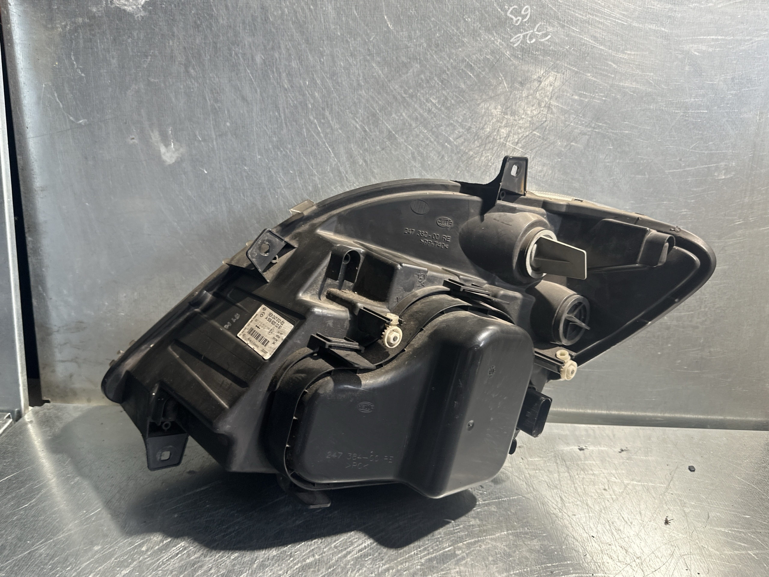Mercedes W906 Sprinter Scheinwerfer Rechts A9068200261 – Bild 3